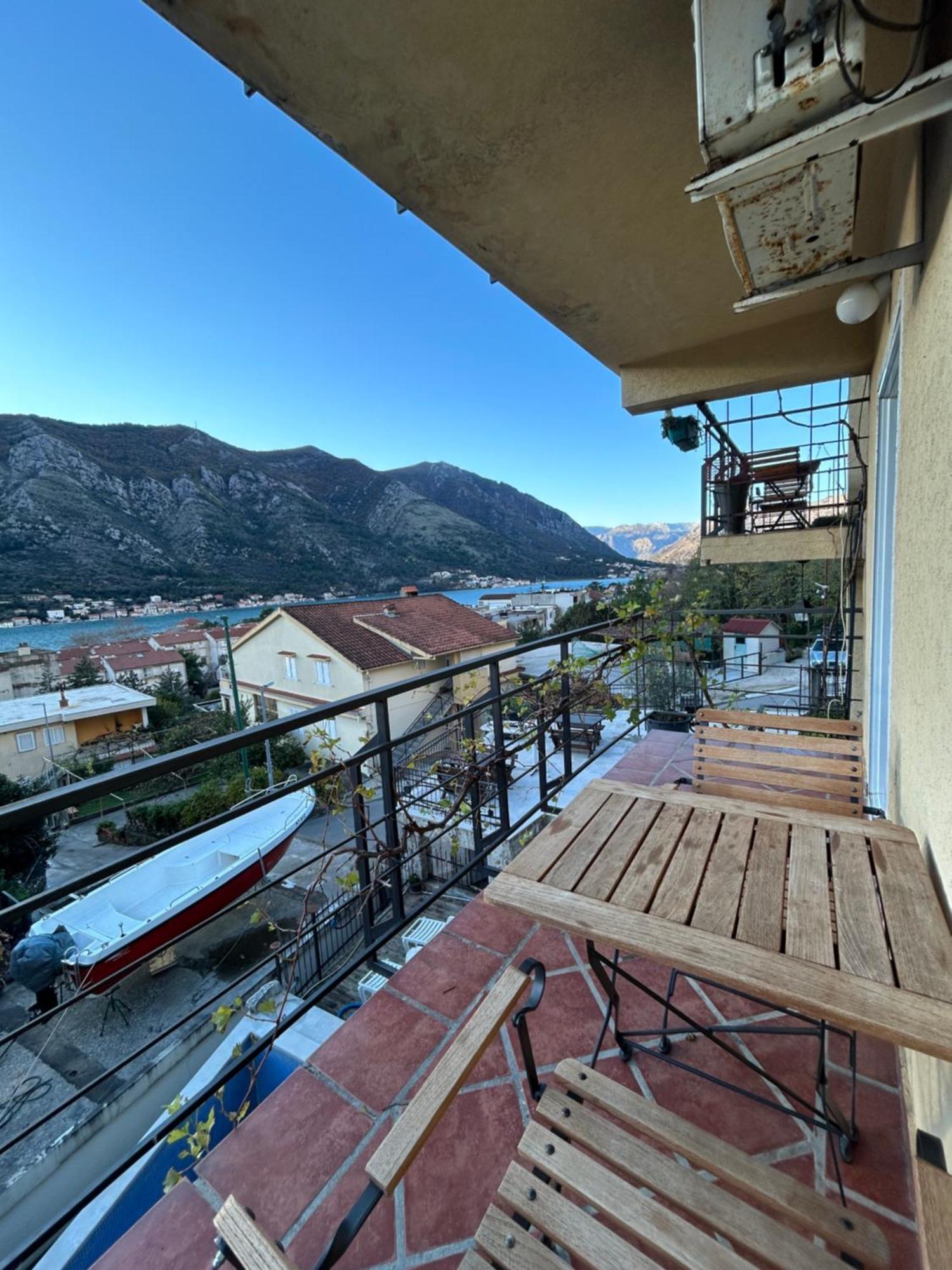 Club Neni Hotel Kotor Exterior foto