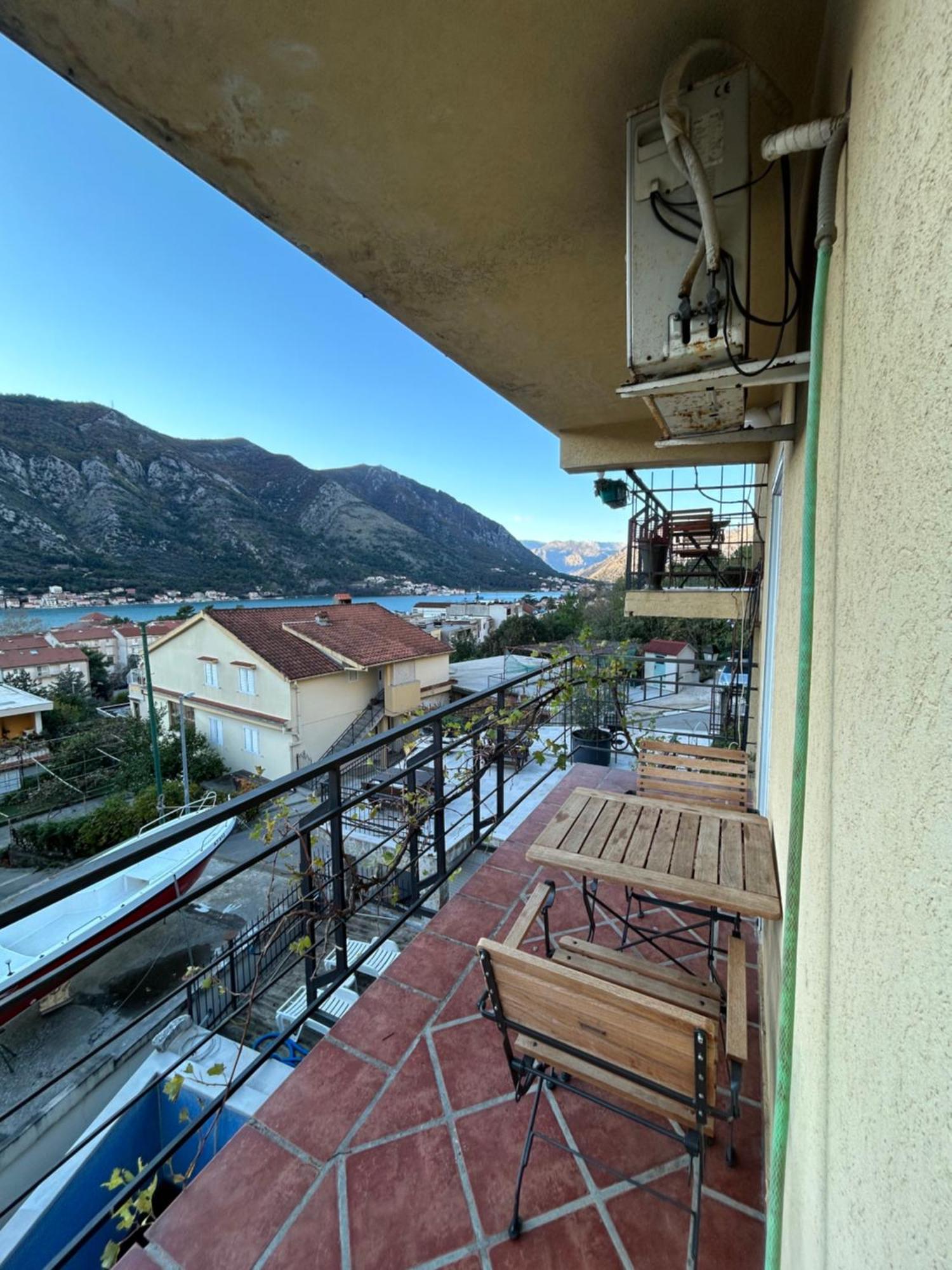 Club Neni Hotel Kotor Exterior foto